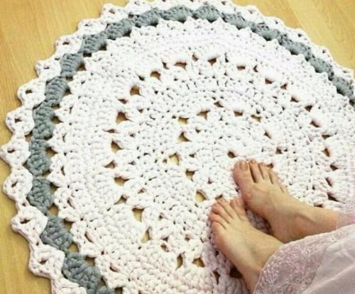 Вязаные коврики крючком со схемами и описанием. Вязаные коврики: схемы, инструкции, интересные модели