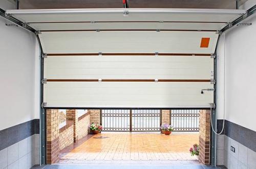 Ремонт ворот гаража. Подъемные ворота: проведение ремонта