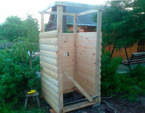 Летний душ из профиля. Летний душ: чертежи, размеры, фото