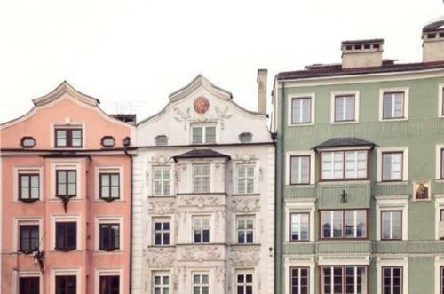 Как это повлияет на внешний вид дома. Эстетика фасадов: Как внешний вид вашего дома влияет на общую атмосферу