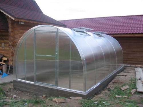 Фундамент под теплицу из поликарбоната, какой лучше. Ленточный фундамент