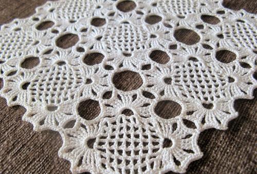 Коврики своими руками крючком оригинальные идеи для домашнего уюта. Вязаные коврики: схемы, инструкции, интересные модели