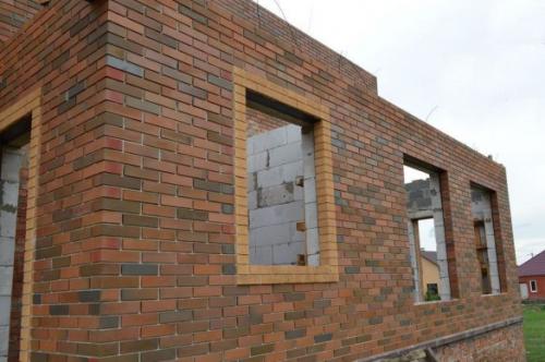 Как научиться класть кирпичную кладку быстро и ровно. Как повысить декоративность кладки