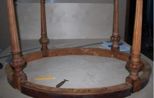 Как отреставрировать деревянный стол в домашних условиях. Реставрация старого деревянного стола в домашних условиях: пошаговое руководство