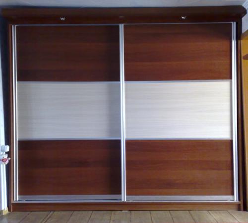 Высота стандартных дверей купе. Выбор раздвижной системы купе для шкафа