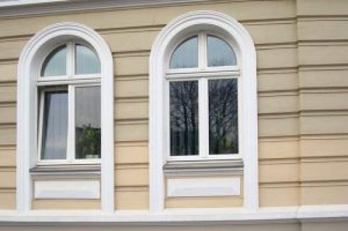 Декоративный пенопласт для фасада. Преимущества архитектурных элементов и профилей из пенополистирола