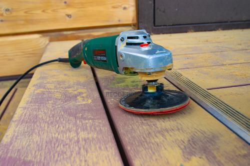 Наружная покраска деревянного дома. 	Подготовка древесины перед началом покрасочных работ. 06