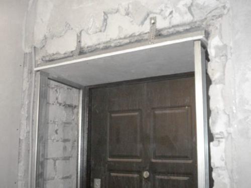 Как заделать откосы после установки входной двери. Варианты отделки откосов входной двери своими руками