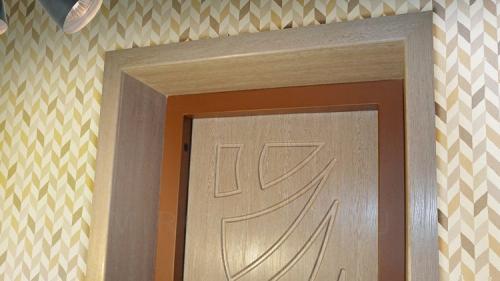 Как заделать откосы после установки входной двери. Варианты отделки откосов входной двери своими руками