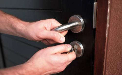 Вскрыть замок двери. Как самостоятельно вскрыть замок на входной двери 03 Вскрыть замок двери. Как самостоятельно вскрыть замок на входной двери 03