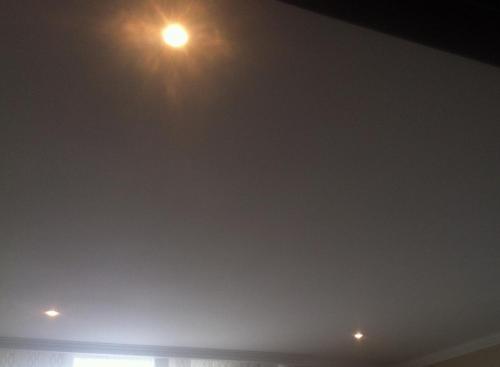 Точечные светильники для потолков. Точечные светильники для натяжных потолков –, как выбрать и установить потолочные элементы (115 фото)