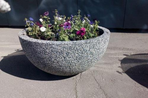 Вазоны для цветов уличные своими руками из дерева. Уличные вазоны для цветов: красивые идеи (70 фото)