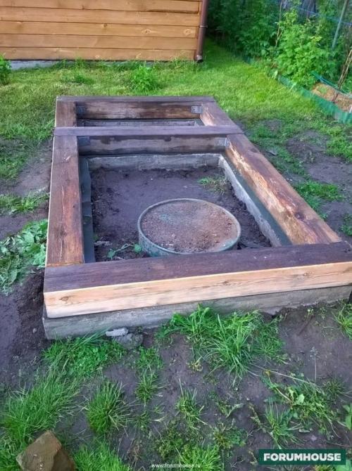 Туалет для дачи деревянный. Дачный туалет класса «люкс»