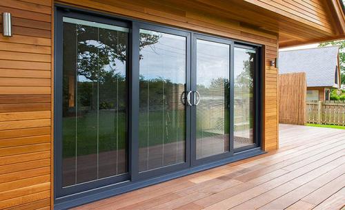 Дверь на веранду для частного дома. Двери на террасу и балкон. В чем их отличия от обычных?