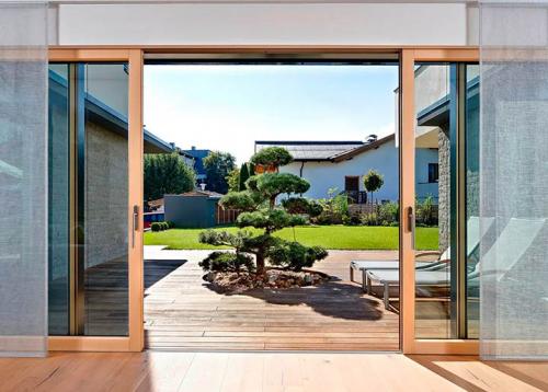 Дверь на веранду для частного дома. Двери на террасу и балкон. В чем их отличия от обычных?