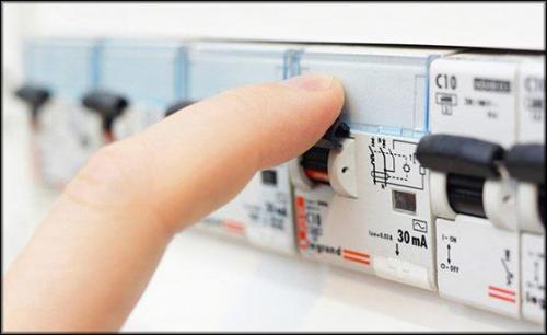 Автоматы для электрощитка. Разновидности электрических автоматических выключателей