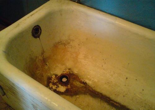 Как восстановить эмаль в ванной в домашних условиях. Характер повреждений эмалированной ванны