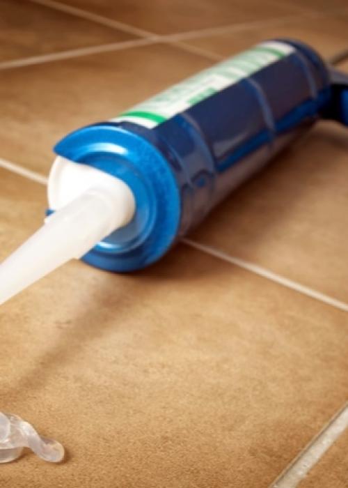 Водостойкий герметик для ванны. Силиконовый 07