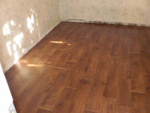 Как линолеум отличается от других видов плитки. Плитка ПВХ vs Линолеум