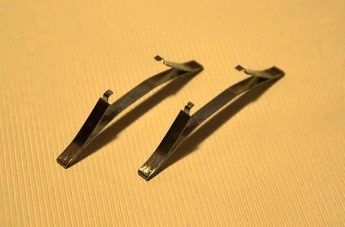 Как установить ролики на двери шкафа купе. Как ставить ролики на шкаф купе?