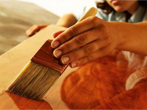 Чем красить дерево на улице надолго. Чем лучше покрасить забор из дерева: лаки, антисептики, пропитки