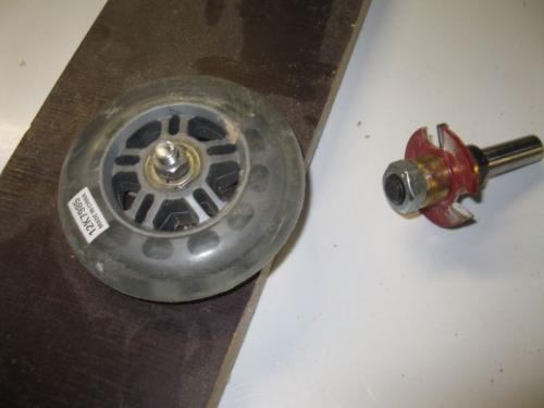 Ролики для раздвижных дверей своими руками. Простейший ролик на дверь своими руками