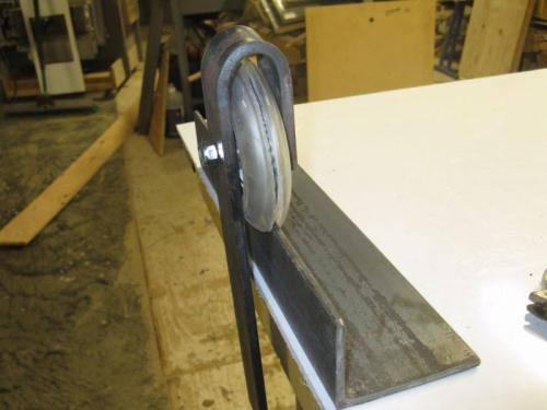 Ролики для раздвижных дверей своими руками. Простейший ролик на дверь своими руками