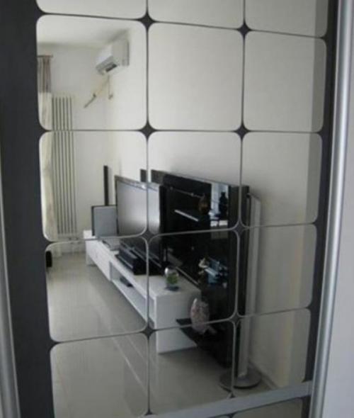 Как прикрепить зеркало к стене без рамки на обои. Как сделать отверстия под крепежи 06