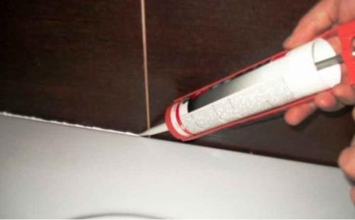 Бортик для ванной, чтобы вода не стекала на пол. Как установить бордюр на ванну и защититься от протечек