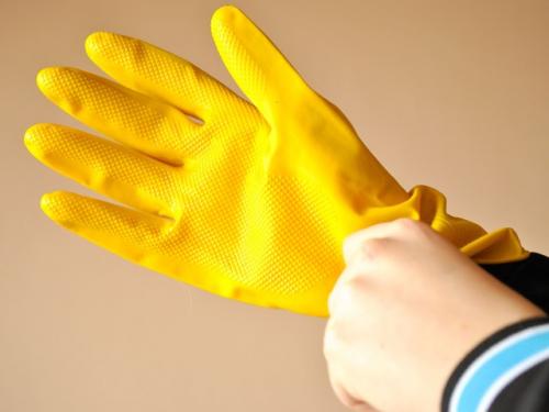 Чем покрасить ванну внутри в домашних условиях дешево. Как покрасить чугунную ванну? 4 способа реставрации