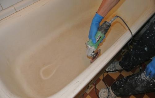 Чем покрасить ванну внутри в домашних условиях дешево. Как покрасить чугунную ванну? 4 способа реставрации