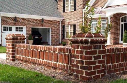 Как обеспечить равномерное распределение нагрузки при кладке кирпичных столбов. Виды конструкций