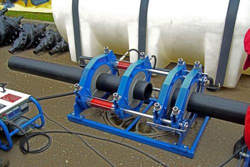 Как соединить трубы пнд для водопровода. Варианты сварки ПНД труб и этапы ручной работы