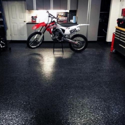 Пол в гараже своими руками. Заливка бетона 08