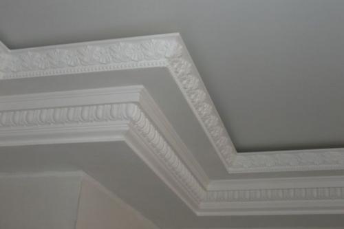 Как соединить три плинтуса в одном углу. Стыковка плинтусов в углах: вопросы и ответы