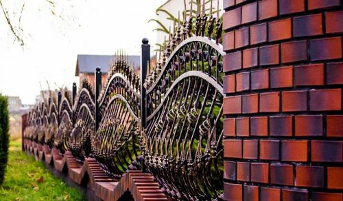 Материал для забора варианты. Какой забор сделать для дачи и загородного участка: бюджетные и оригинальные способы (63 фото)