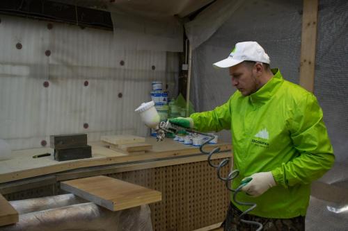 Серьезное дело: как красить деревянный дом снаружи правильно 14