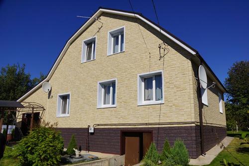 Облицовка фасада панелями под камень. Сайдинг под камень — песчаник (+фото, цены). Выбираем фасад дома с умом