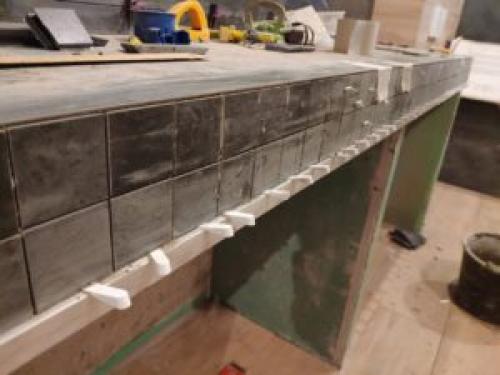 Столешница из керамогранита. Столешница из плитки