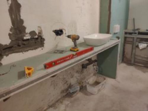 Столешница из керамогранита. Столешница из плитки