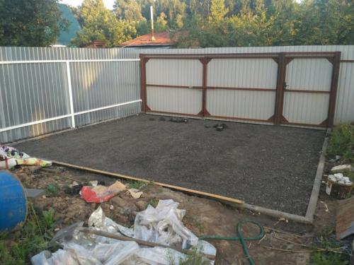 Как устроить дренаж на площадке для автомобиля на даче. Как я делал площадку для машины