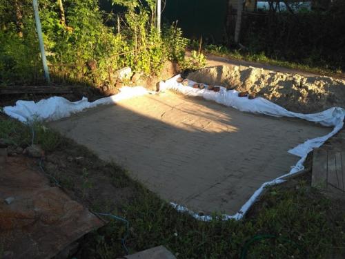 Как устроить дренаж на площадке для автомобиля на даче. Как я делал площадку для машины