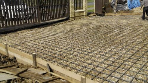 Какие материалы можно использовать для устройства площадки для автомобиля на даче. Сам себе бетонщик: бетонируем площадку под авто своими силами