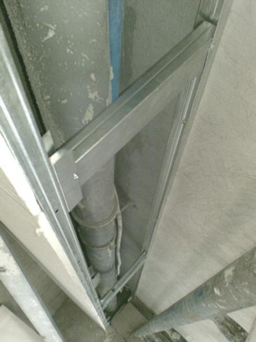 Как закрыть трубы в туалете гипсокартоном. Как зашить гипсокартоном трубы в туалете: этапы работ с фото