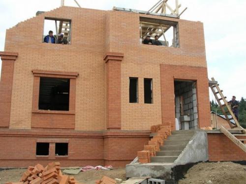 Где найти строителей для строительства дома. С чего начать поиск строителей?