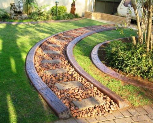 Виды бордюров для дорожек. Бордюр для садовых дорожек: 10 идей бордюра из подручных материалов