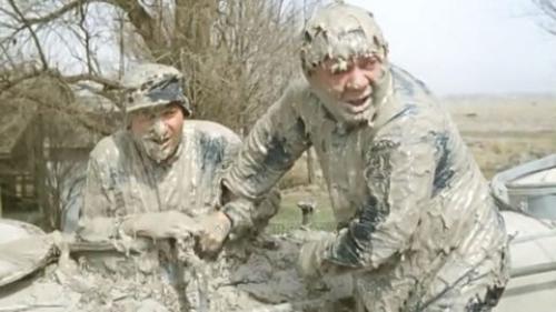 В каких пропорциях замешивать бетон. Как замесить бетон для небольших объемов