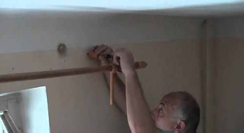 Монтаж карнизов для штор расценка в смете. Сколько в среднем по России стоит повесить карниз в квартире