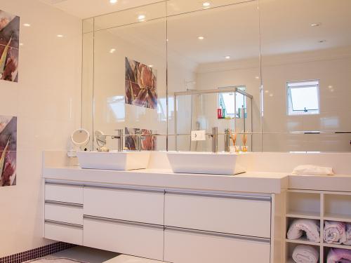 Перегородки из стекла. Виды стекол и основные функции конструкций