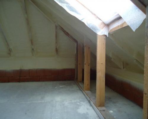 Утепление мансарды пенополиуретаном. К чему следует присмотреться перед тем как начать утепление мансарды пенополиуретаном?